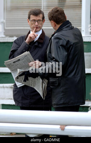 Horse Racing - Gentleman Tag - Sandown Stockfoto