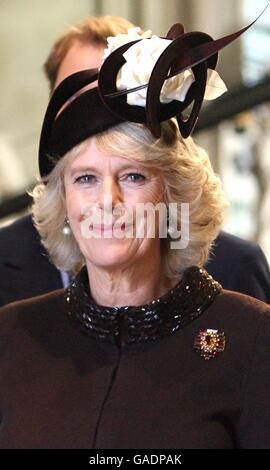 Camilla, Herzogin von Cornwall nimmt an einem Gottesdienst Teil, bei dem Königin Elizabeth II. Und Prinz Philip, der 60. Hochzeitstag des Herzogs von Edinburgh, in der Westminster Abbey in London gefeiert werden. Stockfoto