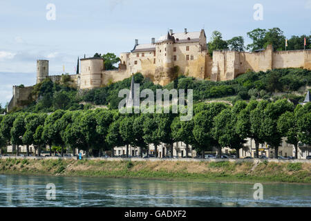 Frankreich, Indre-et-Loire, Chinon, Chateau & Fluss Vienne Stockfoto