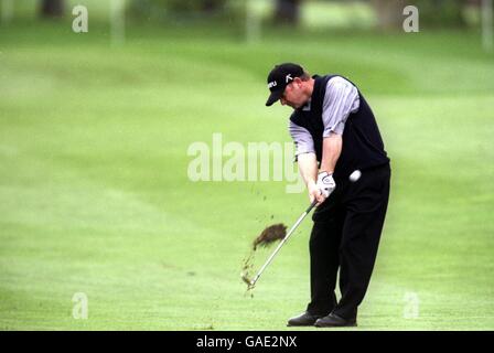 Golf - Victor Chandler British Masters - Erste Runde. Ian Woosnam von Wales in Aktion während der ersten Spielrunde Stockfoto