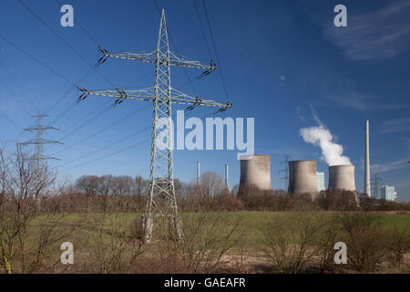 Pylone, kombiniert radeln, Kraftwerk, Kohle und Erdgas, erneuert Anlage, RWE Power AG Company, Werne-Stockum Stockfoto