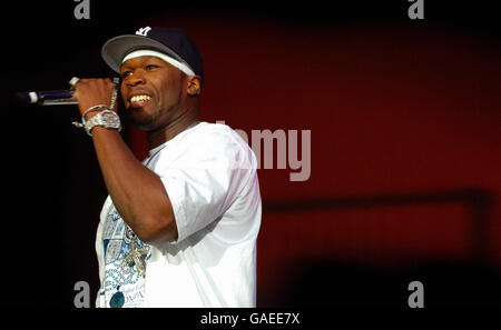 50 Cent Live in der O2 Arena - London. Rapper 50 Cent live in der O2 Arena, Millennium Way, Greenwich, East London. Stockfoto