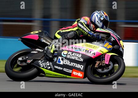 Motorradfahren - Cinzano Grand Prix von Großbritannien - Moto GP. Alex Debon beim Training für das 250ccm Rennen Stockfoto