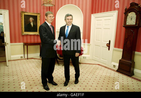 Gordon Brown trifft ungarischen Ministerpräsidenten Stockfoto