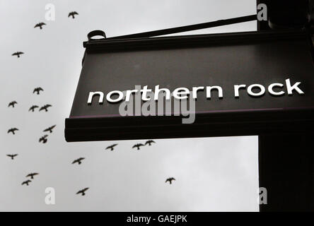 Eine allgemeine Ansicht eines Northern Rock Zweiges in Edinburghs Castle Street. Stockfoto