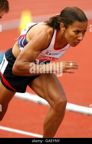 Leichtathletik - Leichtathletik-Europameisterschaften - München 2002 1.500 m der Frauen in der 1. Runde. Kelly Holmes aus Großbritannien Stockfoto