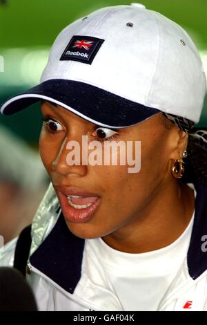 Leichtathletik - Leichtathletik-Europameisterschaften - München 2002 - Finale der Frauen im Weitsprung. Die britische Jade Johnson Stockfoto