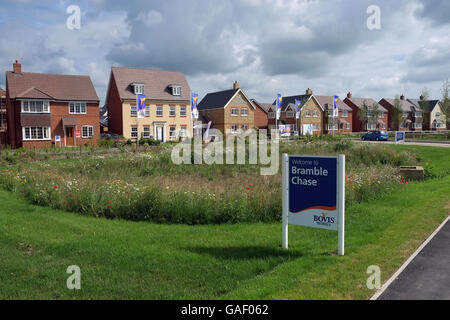 Bovis Homes Wohnsiedlung 'Bramble Chase' in Honeybourne, in der Nähe von Evesham, Worcestershire, England, Großbritannien Stockfoto