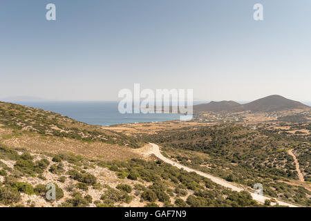 Antiparos Insel in Griechenland Landschaft vom Gipfel eines Berges. Stockfoto