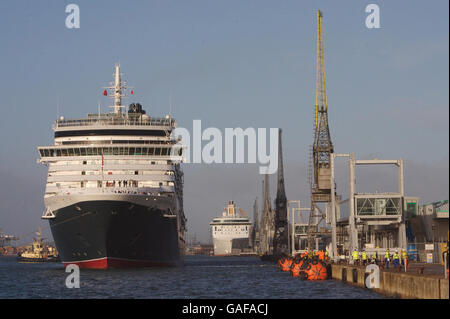 Das neue Kreuzfahrtschiff Cunard die Queen Victoria kommt in Southampton Docks an, nachdem sie in Venedig, Italien gebaut wurde. Stockfoto