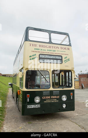 Offenen Brighton Oldtimer Bus bei einer Veranstaltung im Fort Nelson in der Nähe von Portsmouth (Hampshire). Stockfoto