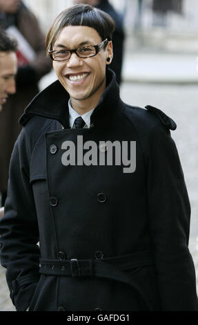 GOK Wan bei der Verleihung des Women's Own Children of Courage Award in Westminster Abbey. Stockfoto