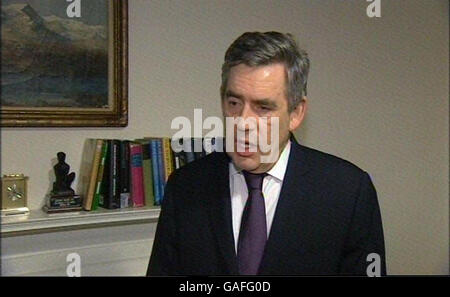 Premierminister Gordon Brown gibt eine Erklärung zur Tötung des pakistanischen Oppositionsführers Benazir Bhutto ab. Stockfoto