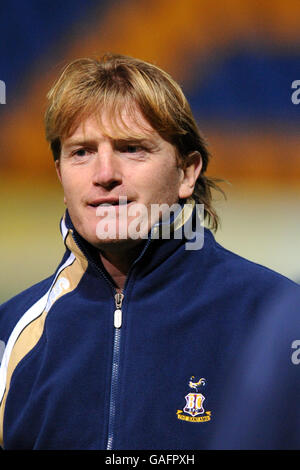 Fußball - Coca-Cola Football League Two - Mansfield Town / Bradford City - Field Mill Ground. Stuart McCall, Bradford City Manager Stockfoto