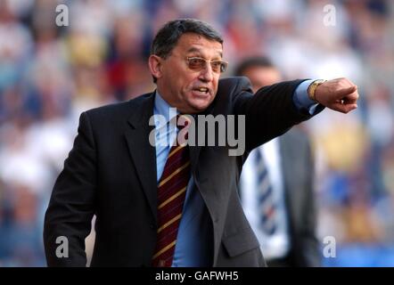 Fußball - FA Barclaycard Premiership - Bolton Wanderers / Aston Villa. Graham Taylor, Manager Der Aston Villa Stockfoto