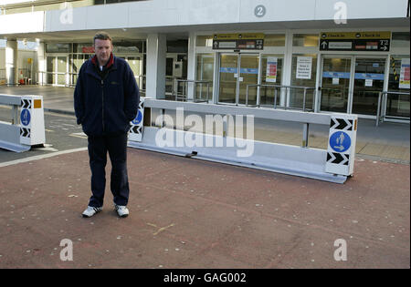 John Smeaton spricht über Glasgow Flughafen-Terror-Anschlag Stockfoto