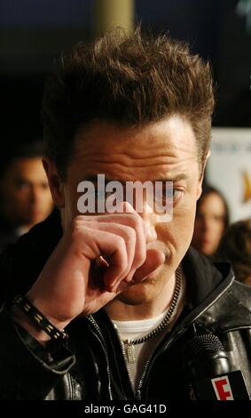 Brendan Fraser kommt bei der Premiere des neuen Films The Air I Breathe im Arclight Theater, Los Angeles. Stockfoto