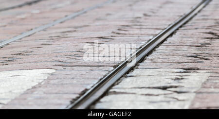 Original Straßenbahnschienen in Mailand, Italien Stockfoto