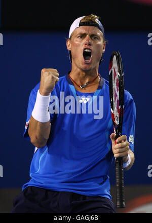 Tennis - Australian Open 2008 - Tag 6 - Melbourne & Olympic Parks. Lleyton Hewitt feiert den Break Point während seines Spiels gegen Marcos Baghdatis am sechsten Tag der Australian Open Stockfoto