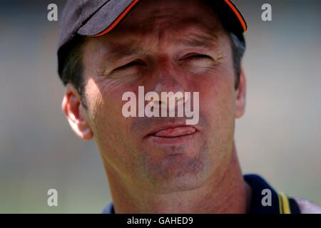 Cricket - die Asche - erster Test - Australien gegen England - Netze. Australiens Kapitän Steve Waugh. Stockfoto