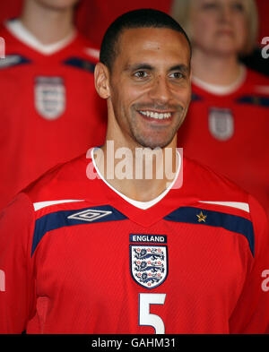 Fußball - England Umbro Kit Launch - Grove Hotel Stockfoto