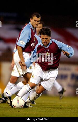 Fußball - Worthington Cup - Dritte Runde - Burnley gegen Tottenham Hotspur. Robbie Blake, Burnley Stockfoto