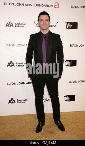 JC Chasez kommt zur 16. Jährlichen Oscar-Party der Sir Elton John AIDS Foundation im Pacific Design Center in Los Angeles an. Stockfoto