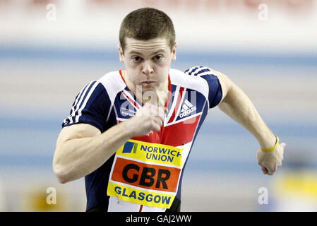 Der Rennsieger Craig Pickering aus Großbritannien tritt beim Norwich Union International Match in Kelvin Hall, Glasgow, in den 60 m der Männer an. Stockfoto