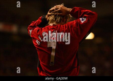 Fußball - FA Barclaycard Premiership - Manchester United / Everton. David Beckham von Manchester United verpasste die Chance. Stockfoto