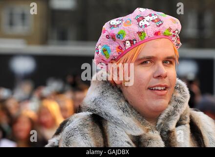 BRIT Awards 2008 - Ankunft - London. Perez Hilton kommt für die Brit Awards 2008 in Earls Court im Zentrum von London an. Stockfoto