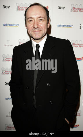 Kevin Spacey kommt für die Theaterbesucher-Choice-Awards 2008 Whatsonstage.com im Lyric Theatre im Zentrum von London an. Stockfoto