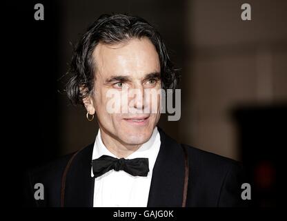 Daniel Day Lewis kommt zu den Orange British Academy Film Awards (BAFTAs) 2008 im Royal Opera House in Covent Garden, im Zentrum von London. Stockfoto