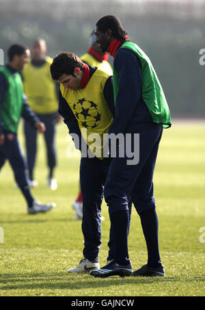 Fußball - UEFA Champions League - ersten Ko-Runde - Hinspiel - Arsenal V AC Milan - Arsenal Training - London Nachbarschaft Stockfoto