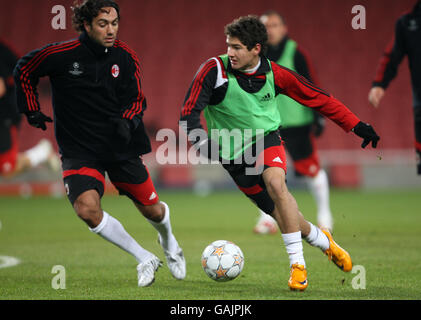 AC Milan's Alessandro Nesta und Alexander Pato während des Trainings Stockfoto