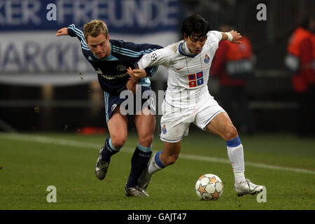 Fußball - UEFA Champions League - ersten Ko-Runde - Hinspiel - FC Schalke 04 V FC Porto - Arena AufSchalke Stockfoto