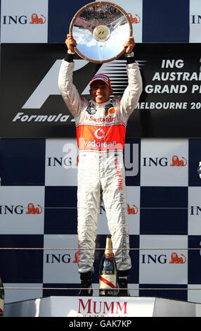 Formel-1-Autorennen - Großer Preis Von Australien - Rennen - Albert Park. McLaren Lewis Hamilton feiert seinen Sieg beim Formel 1, Australian, Grand Prix im Albert Park, Melbourne, Australien. Stockfoto