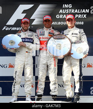 McLaren Lewis Hamilton (c) feiert seinen Sieg mit William's Nico Rosberg (r) und BMW sauber's Nick Heidfeld beim Formel 1, Australian, Grand Prix im Albert Park, Melbourne, Australien. Stockfoto