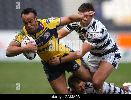 Rugby League - Engage Super League - Hull FC gegen Leeds Rhinos - KC Stadium. Jamie Jones-Buchanan von Leeds Rhinos in Aktion Stockfoto