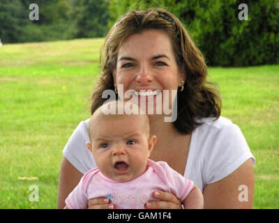 Undatierte Abbildung von der Familienwebsite von Rachel Entwistle und ihrer neun Monate alten Tochter Lillian, die in ihrem Haus in Hopkinton, Massachusetts, ermordet im Bett gefunden wurden. Stockfoto