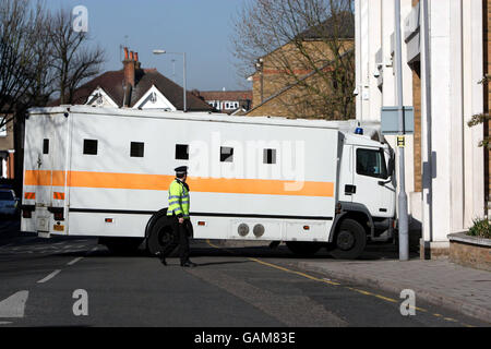 Trio vor Gericht angeklagt Bombenanschläge von London Stockfoto