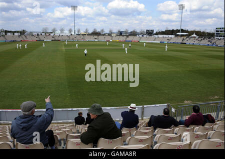 Cricket - Liverpool Victoria County Championship - Division One - Hampshire V Sussex - Day One - The Rose Bowl Stockfoto