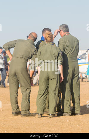 Athen, Griechenland 13. September 2015. Hellenic Air Force-Team ist bereit für die Athen fliegen Woche zeigen. Stockfoto