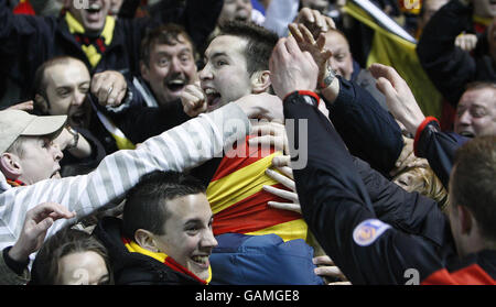 Fußball - Tennents Scottish Cup - Viertelfinale - Rangers gegen Partick Thistle - Ibrox. Bei der 6. Runde des Scottish Cup in Ibrox, Glasgow, feiert Partick's Damon Grey sein Tor. Stockfoto