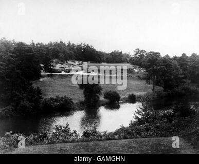 Blick auf das fünfte Loch, vom Abschlag aus, auf den Pine Valley Course in New Jersey, wo der Walker Cup 1936 gespielt wird Stockfoto