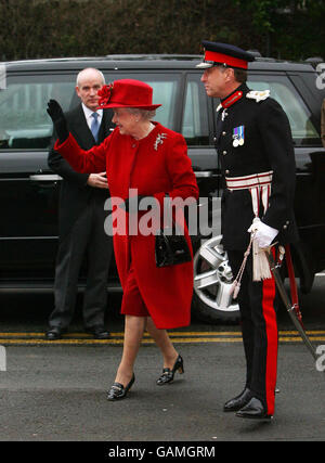 Königin Elizabeth II. besucht Nordirland Stockfoto
