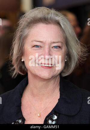 Kate Adie kommt zu den Prince's Trust & RBS Celebrate Success Awards auf dem Odeon Leicester Square im Zentrum von London. Stockfoto