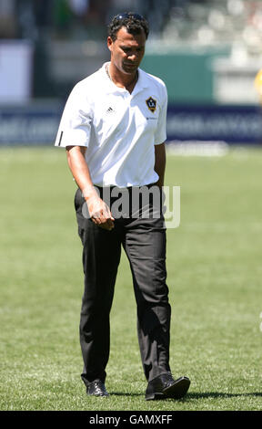 LA Galaxy Trainer Ruud Gullit nach dem Major League Soccer Spiel im Home Depot Center in Carson, Los Angeles, USA. Stockfoto