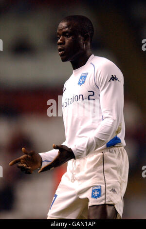 Fußball - UEFA Cup - vierte Runde - zweite Etappe - Liverpool gegen Auxerre. Amdy Moye, Auxerre Stockfoto