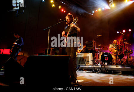 Radiohead Gig bei der BBC - London. Thom Yorke von Radiohead tritt im BBC Radio Theatre im Portland Place im Zentrum von London auf. Stockfoto