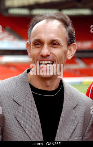 Fußball - Nationwide League Division One - Nottingham Forest Sponsorship Deal. Nigel Morris, Capital One President Stockfoto